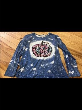 Blue Long-Sleeve Pumpkin Graphic Top